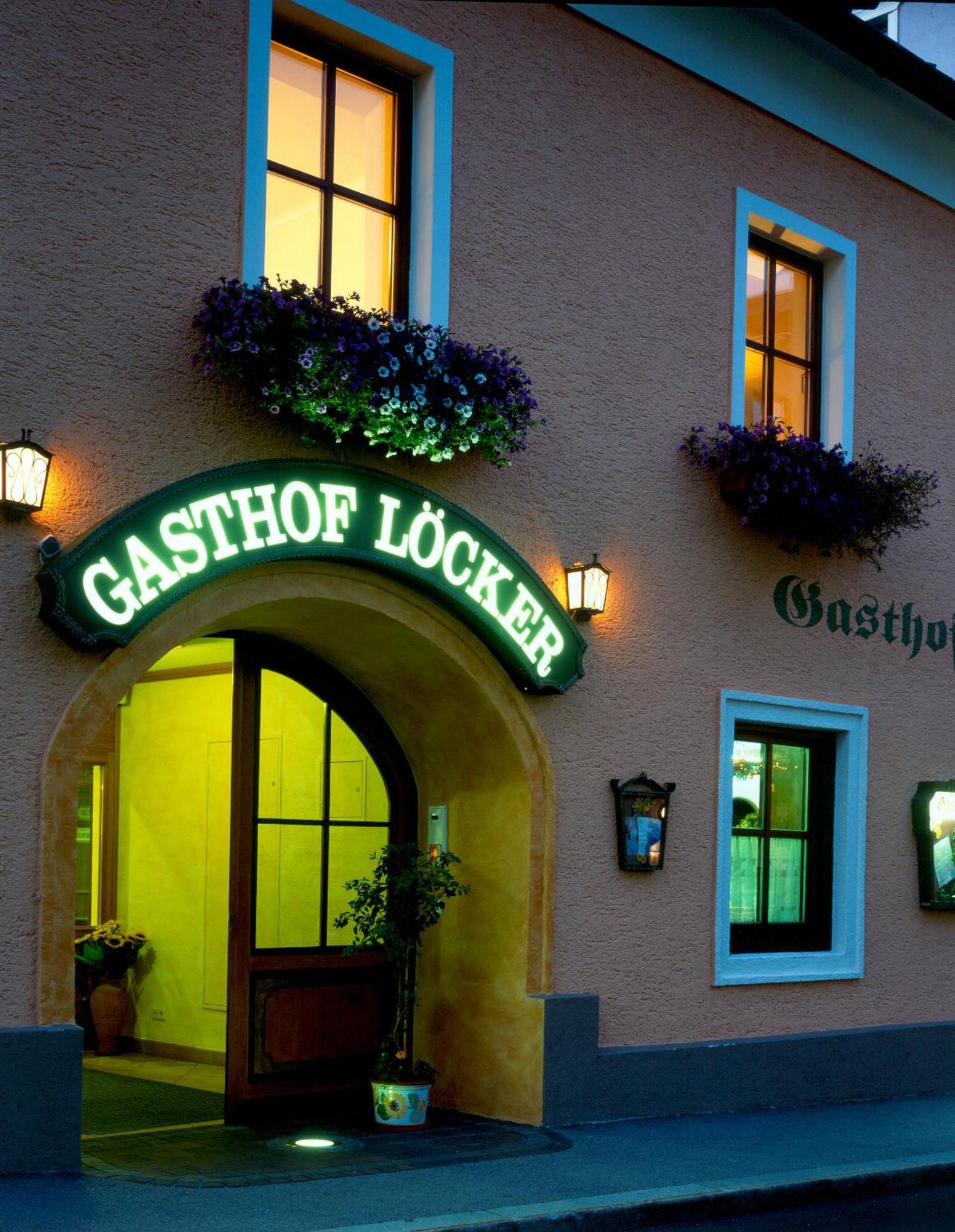 Gasthof - Restaurant Loecker Radstadt Dış mekan fotoğraf