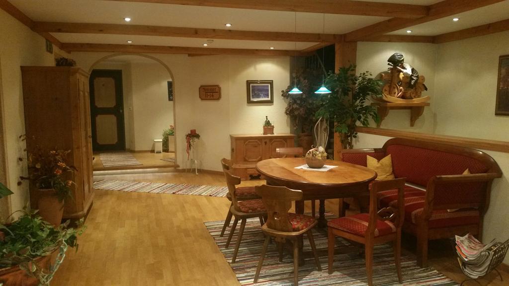 Gasthof - Restaurant Loecker Radstadt Dış mekan fotoğraf